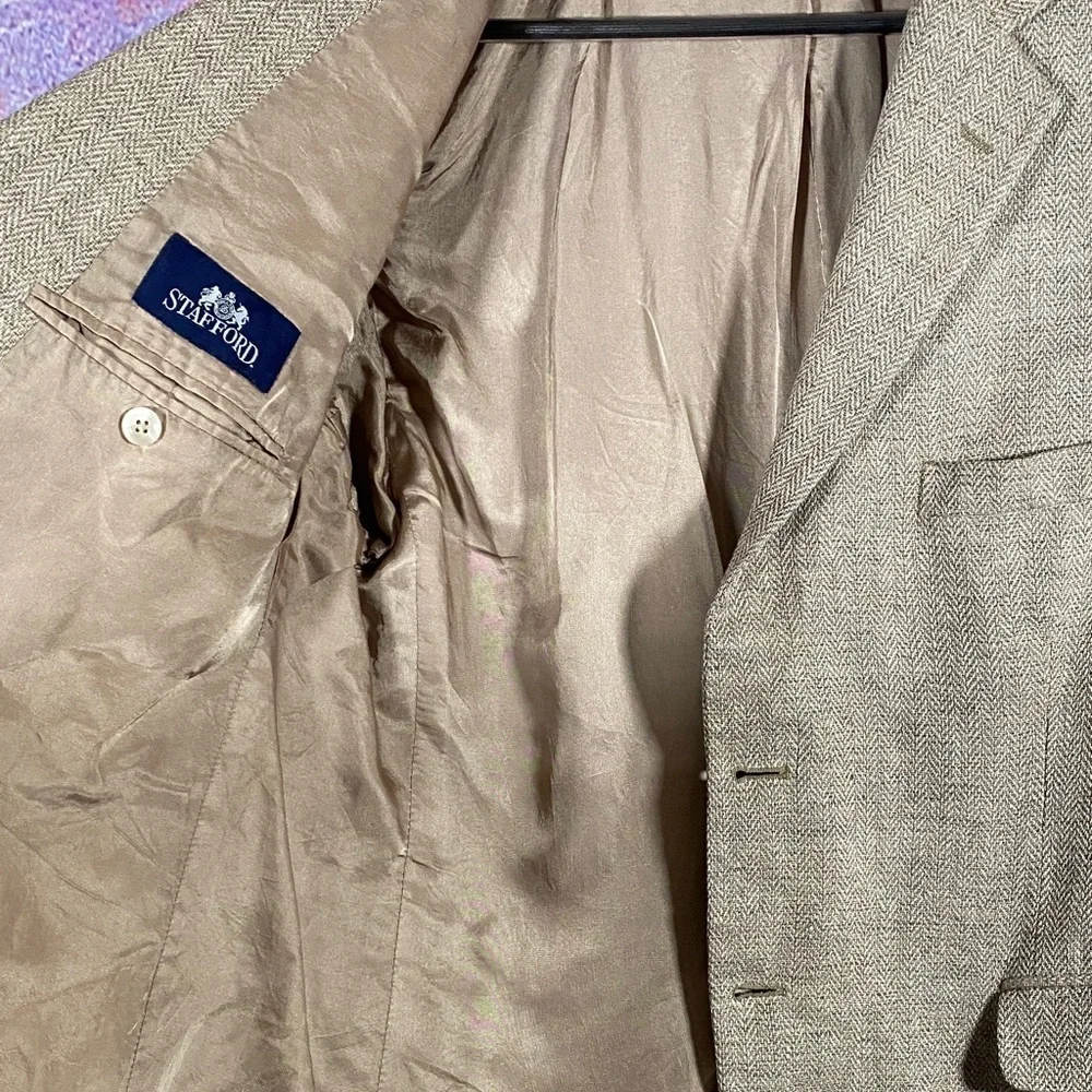 Stafford Men’s 42R Beige Herringbone Blazer Jacket Two Button Classic Sport Coat